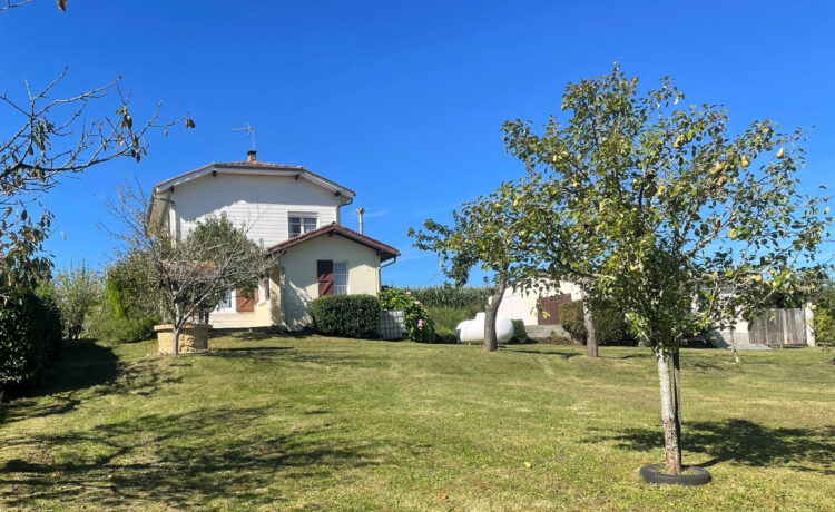 Maison en campagne avec dépendance